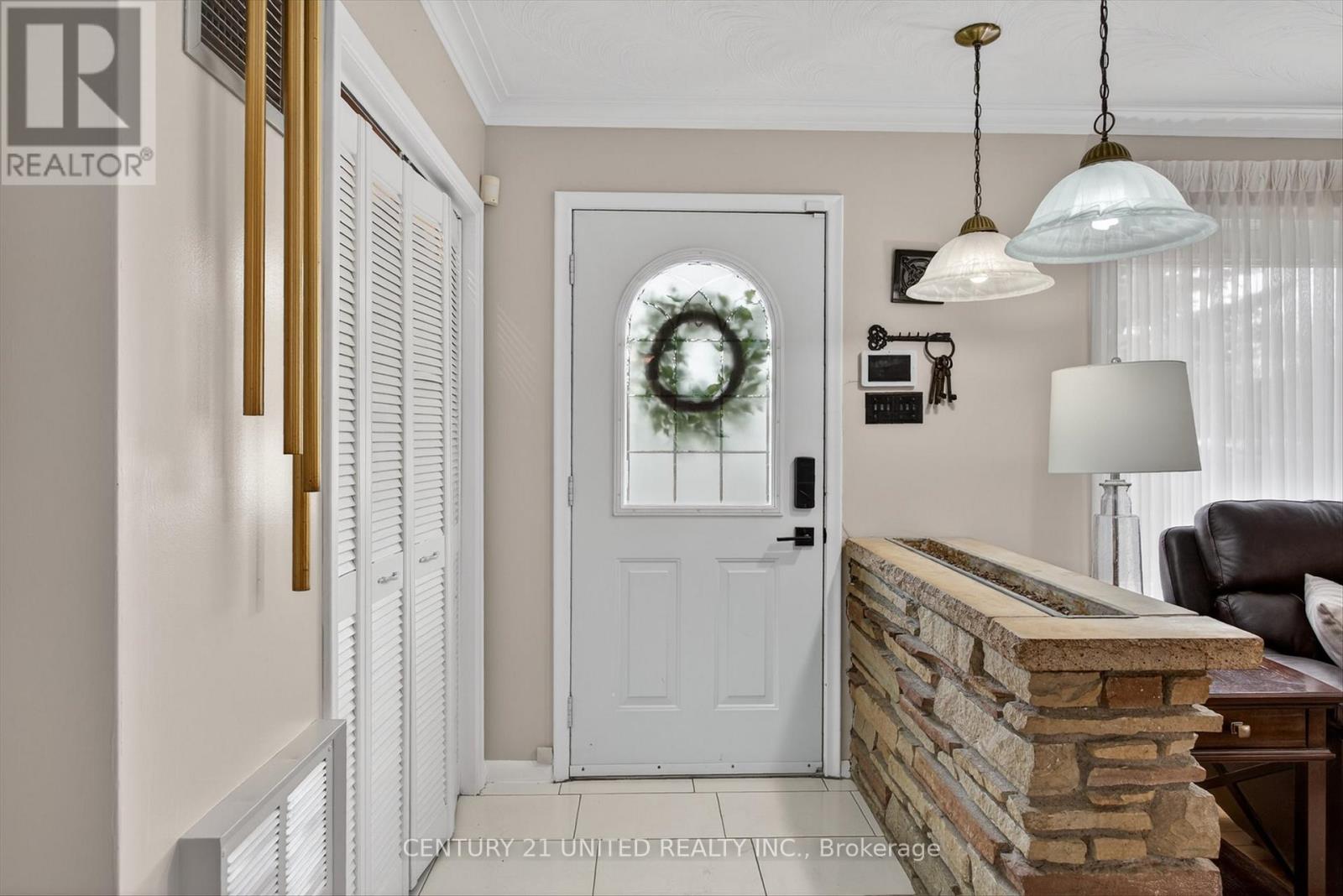 59 Kawartha Hts Boulevard, Peterborough (Monaghan Ward 2), Ontario  K9J 1N5 - Photo 9 - X12963356