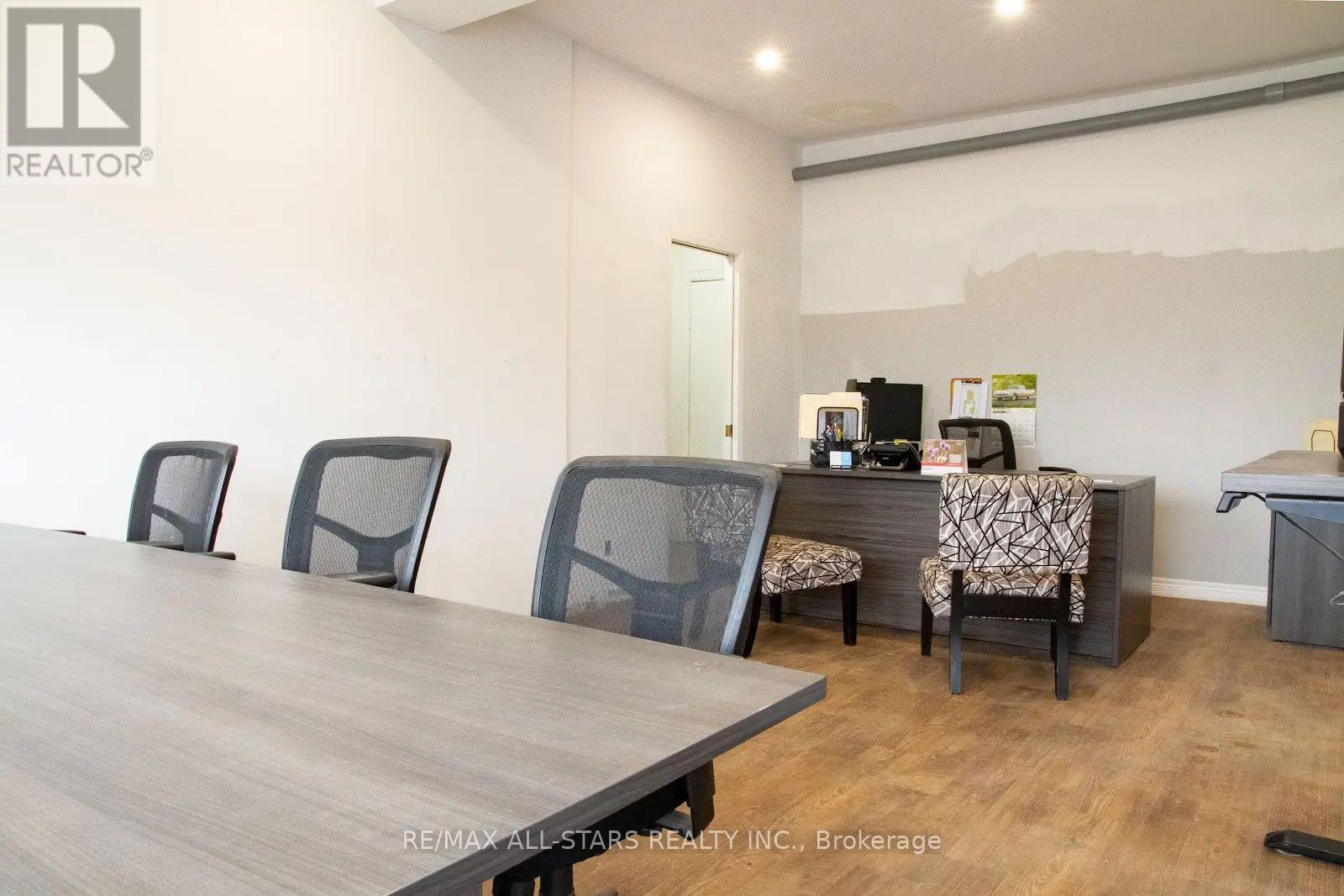 416 Kawartha Lakes County Rd 36, Kawartha Lakes (Lindsay), Ontario  K9V 4R3 - Photo 3 - X12963510