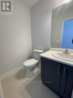 112 Corley Street, Kawartha Lakes (Lindsay), Ontario  K9V 6C2 - Photo 4 - X12963560