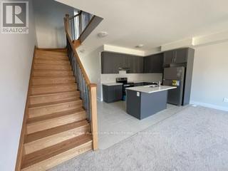 112 Corley Street, Kawartha Lakes (Lindsay), Ontario  K9V 6C2 - Photo 5 - X12963560