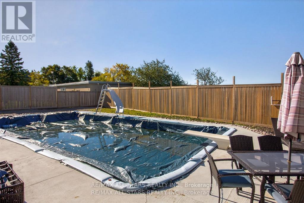 291 Angeline Street N, Kawartha Lakes (Lindsay), Ontario  K9V 0H2 - Photo 38 - X12963582