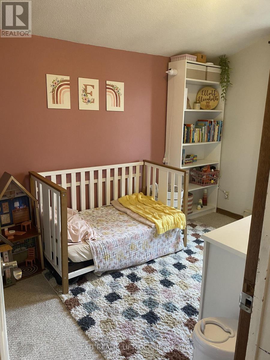 29 Hamilton Street, Kawartha Lakes (Lindsay), Ontario  K9V 3E4 - Photo 15 - X12964038