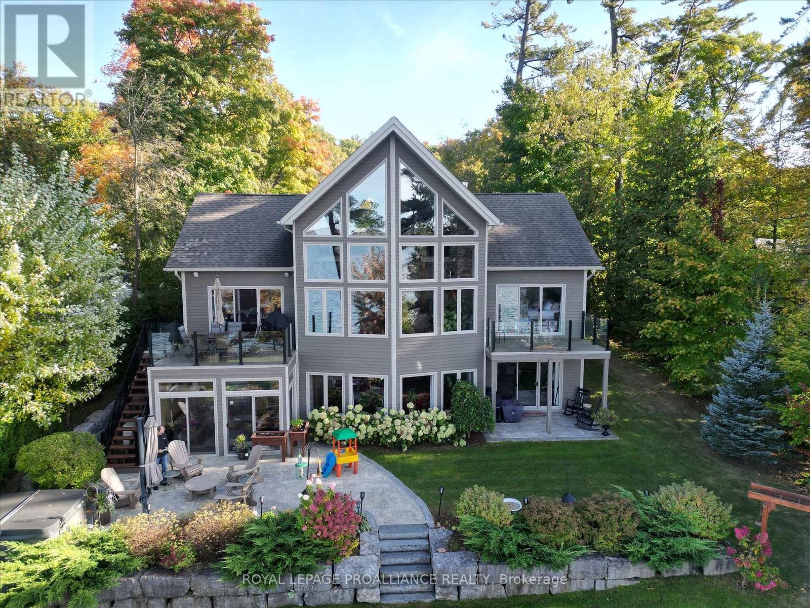 668 Hatton Avenue, Selwyn, Ontario  K0L 1T0 - Photo 3 - X12964240