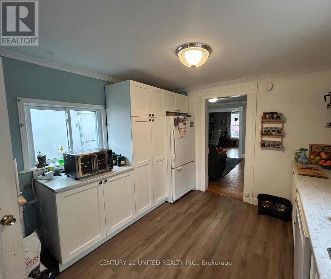 136 Robinson Street, Peterborough (Ashburnham Ward 4), Ontario  K9H 1G2 - Photo 14 - X12964242