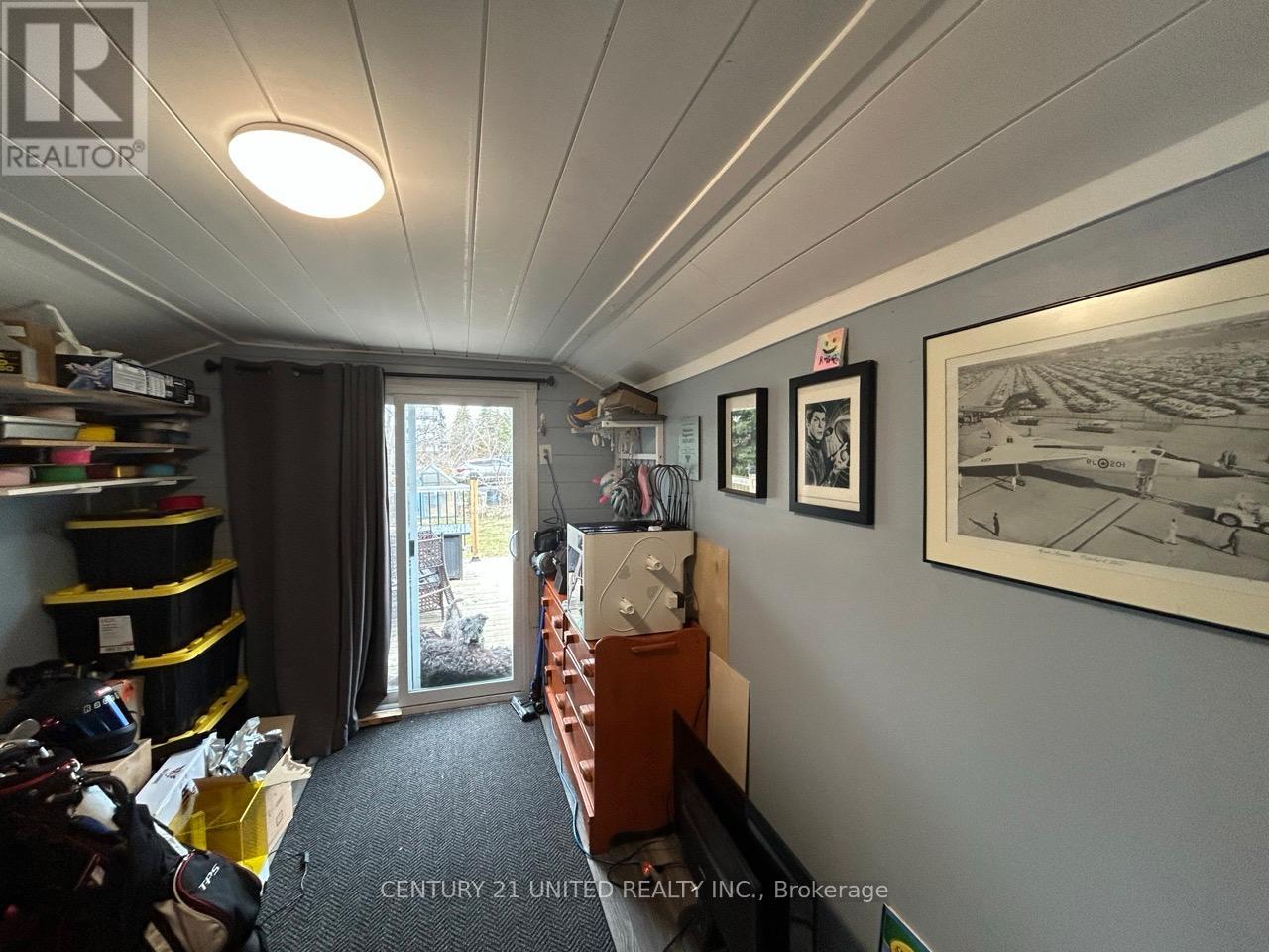 136 Robinson Street, Peterborough (Ashburnham Ward 4), Ontario  K9H 1G2 - Photo 17 - X12964242