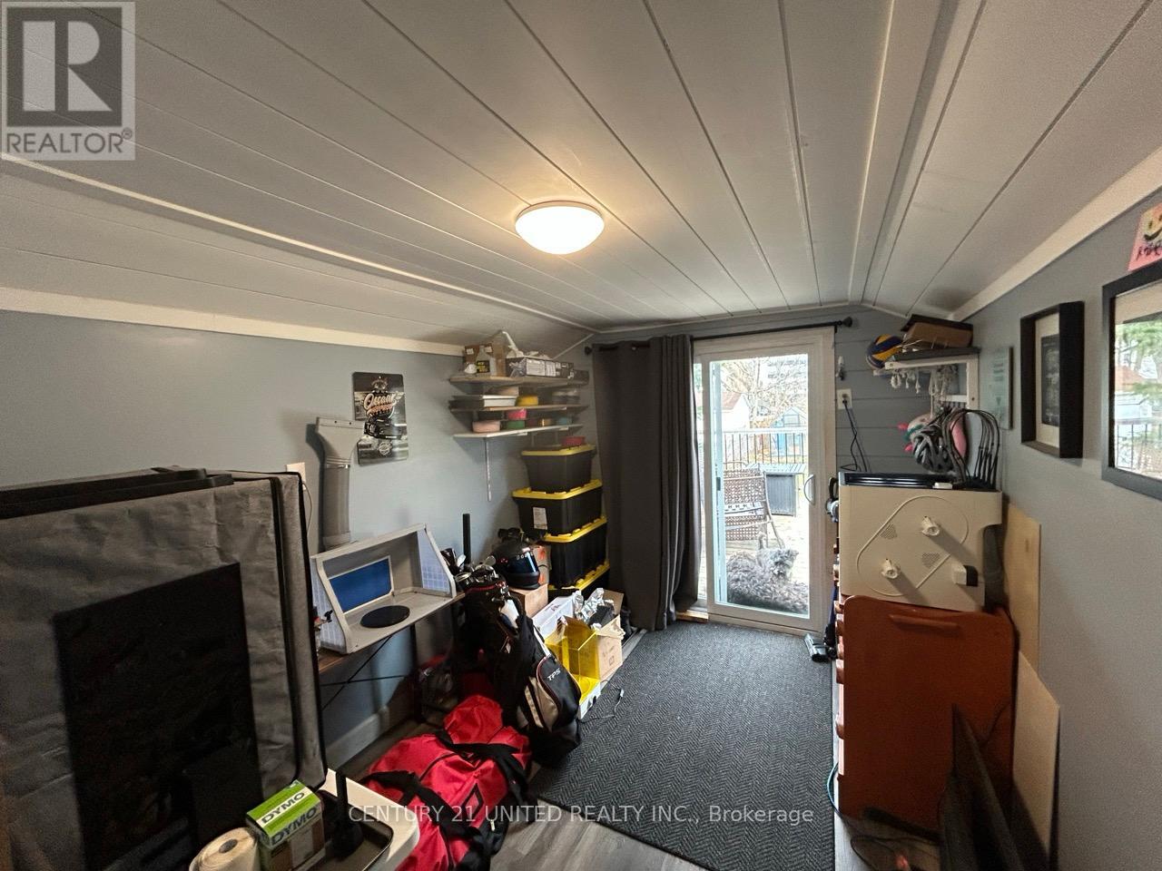 136 Robinson Street, Peterborough (Ashburnham Ward 4), Ontario  K9H 1G2 - Photo 18 - X12964242