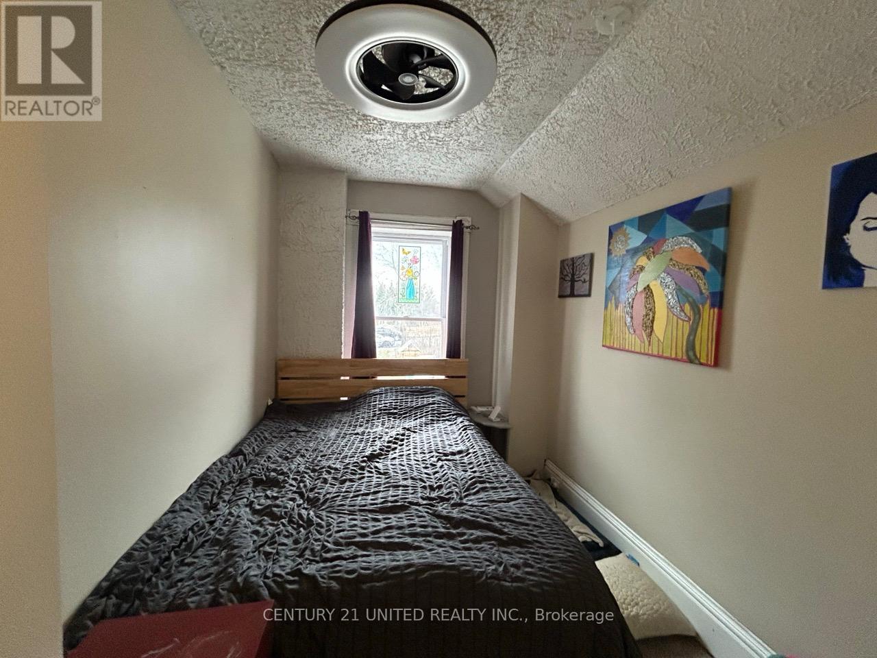 136 Robinson Street, Peterborough (Ashburnham Ward 4), Ontario  K9H 1G2 - Photo 27 - X12964242
