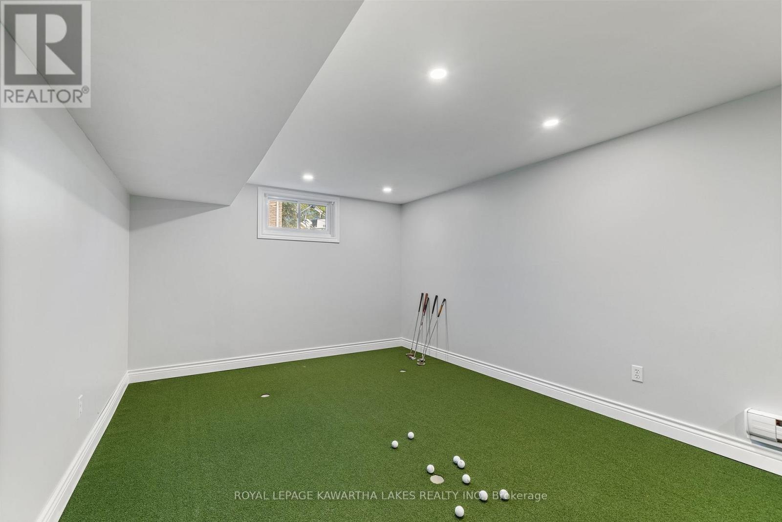 9 Buckhorn Road, Kawartha Lakes (Fenelon), Ontario  K9V 4R6 - Photo 28 - X12965088