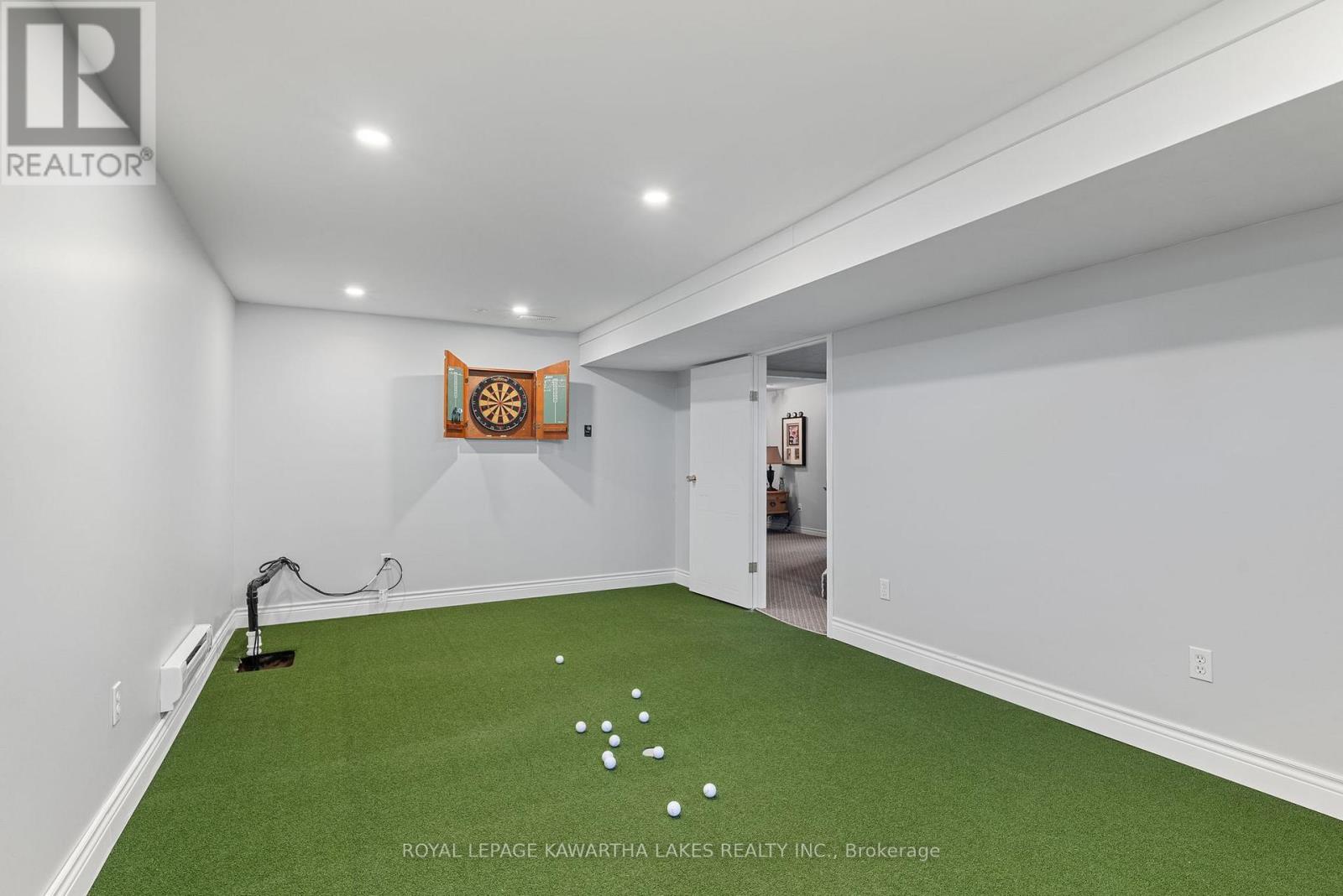 9 Buckhorn Road, Kawartha Lakes (Fenelon), Ontario  K9V 4R6 - Photo 29 - X12965088