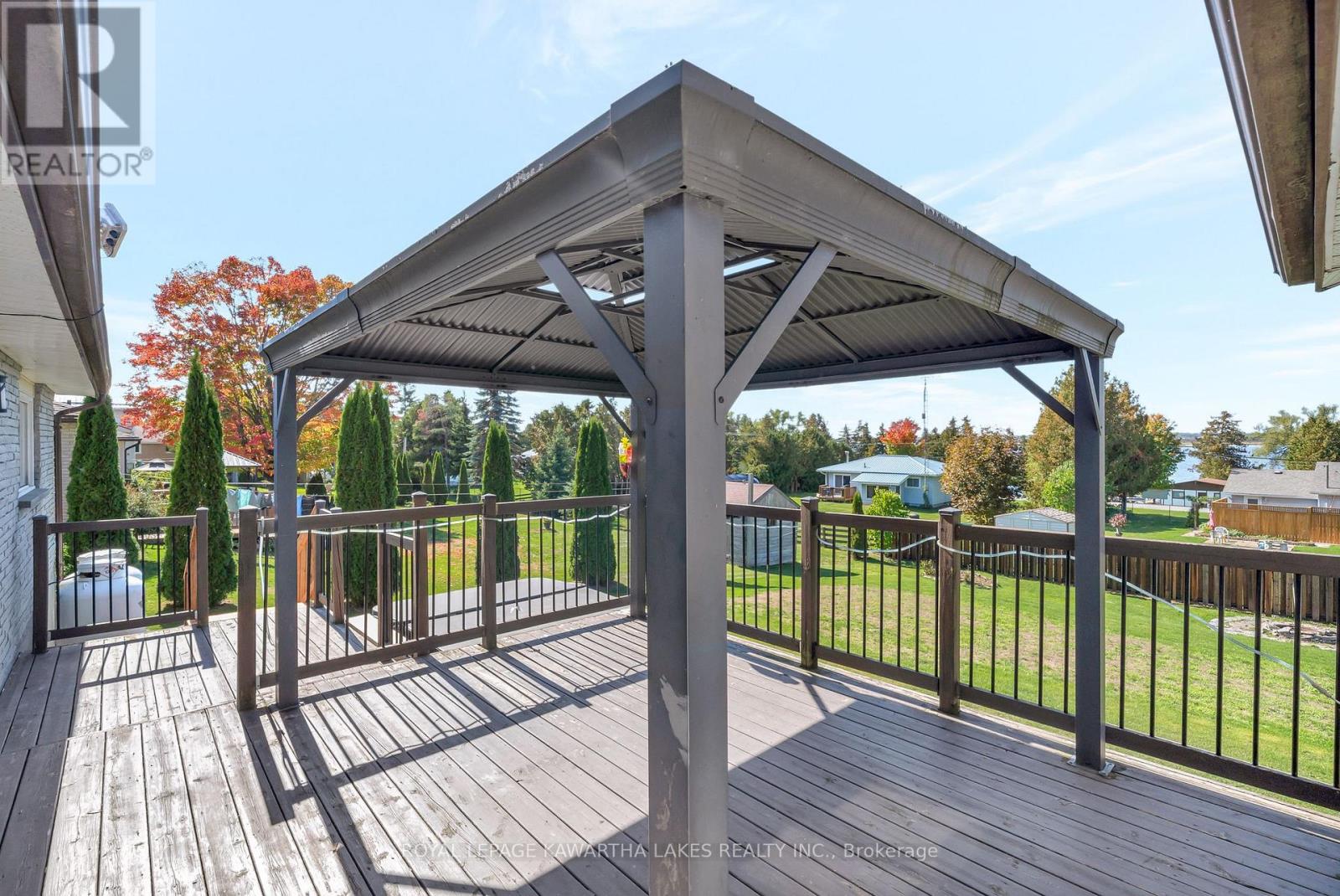 9 Buckhorn Road, Kawartha Lakes (Fenelon), Ontario  K9V 4R6 - Photo 33 - X12965088