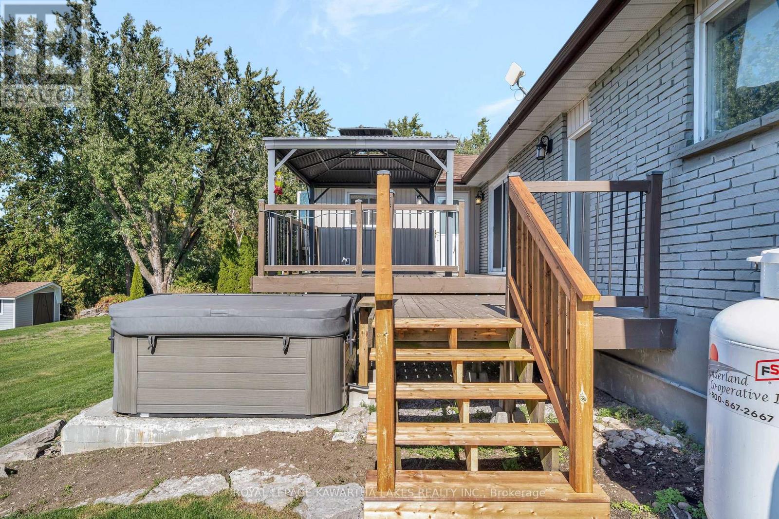 9 Buckhorn Road, Kawartha Lakes (Fenelon), Ontario  K9V 4R6 - Photo 34 - X12965088