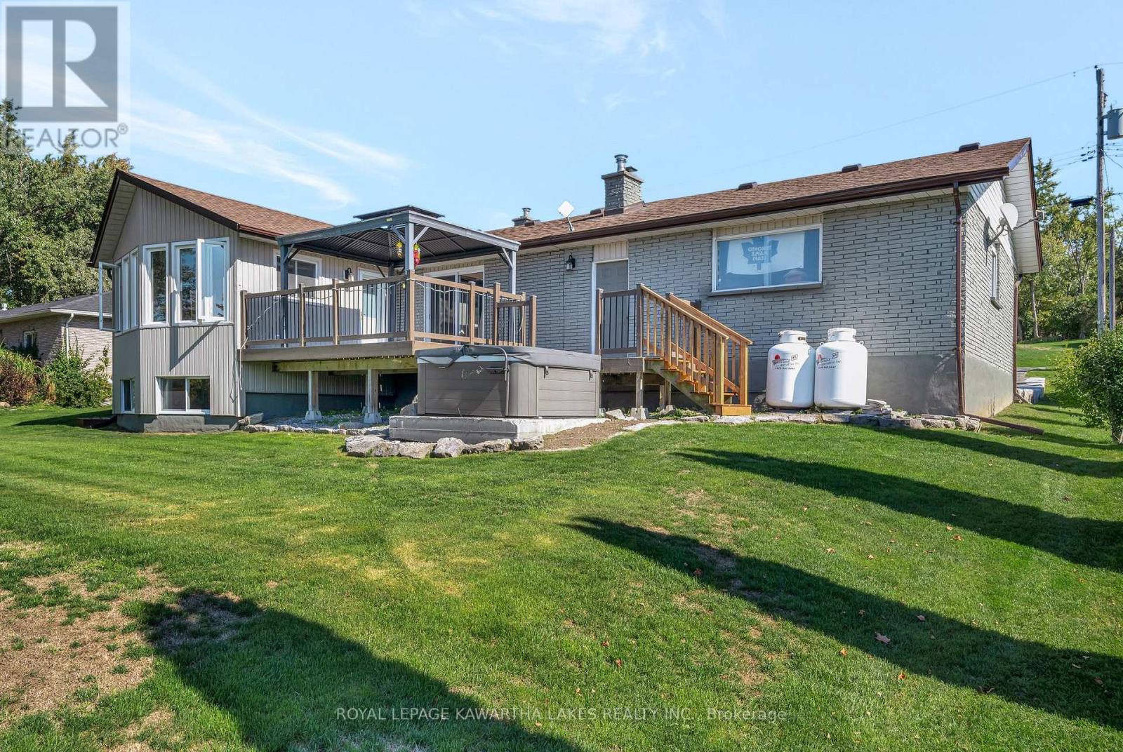 9 Buckhorn Road, Kawartha Lakes (Fenelon), Ontario  K9V 4R6 - Photo 37 - X12965088