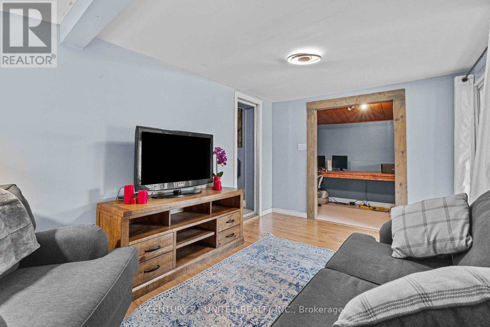 296 Mcgill Street, Peterborough (Otonabee Ward 1), Ontario  K9J 1W5 - Photo 15 - X12965316