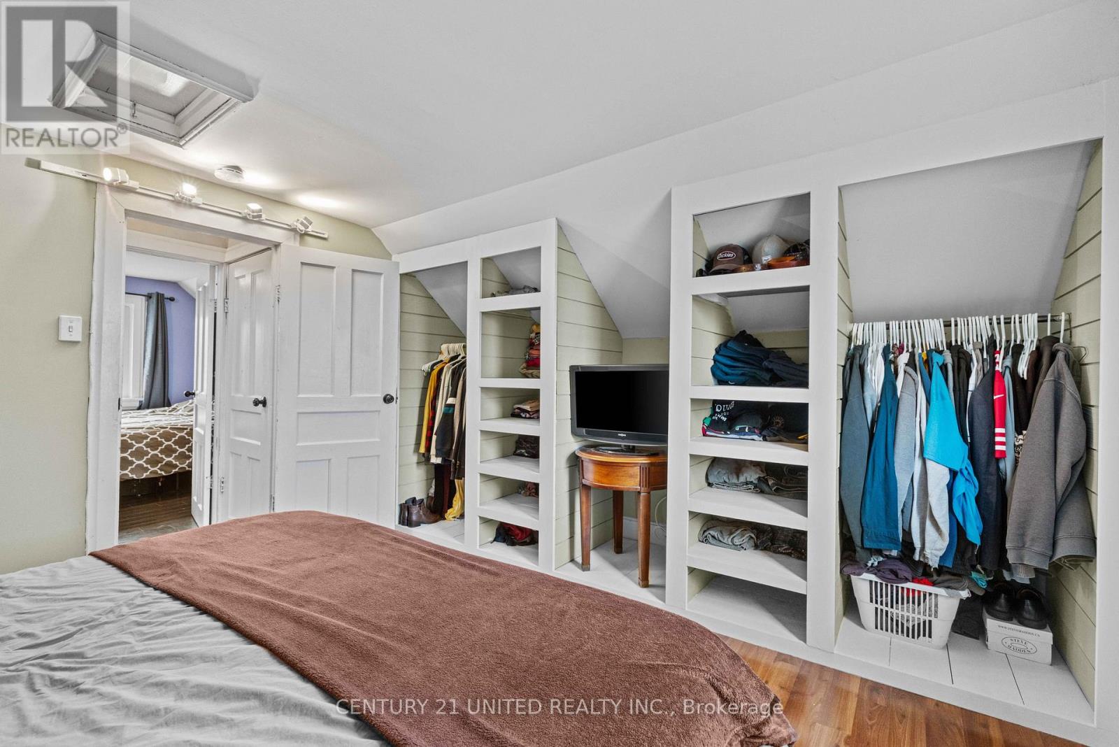 296 Mcgill Street, Peterborough (Otonabee Ward 1), Ontario  K9J 1W5 - Photo 18 - X12965316