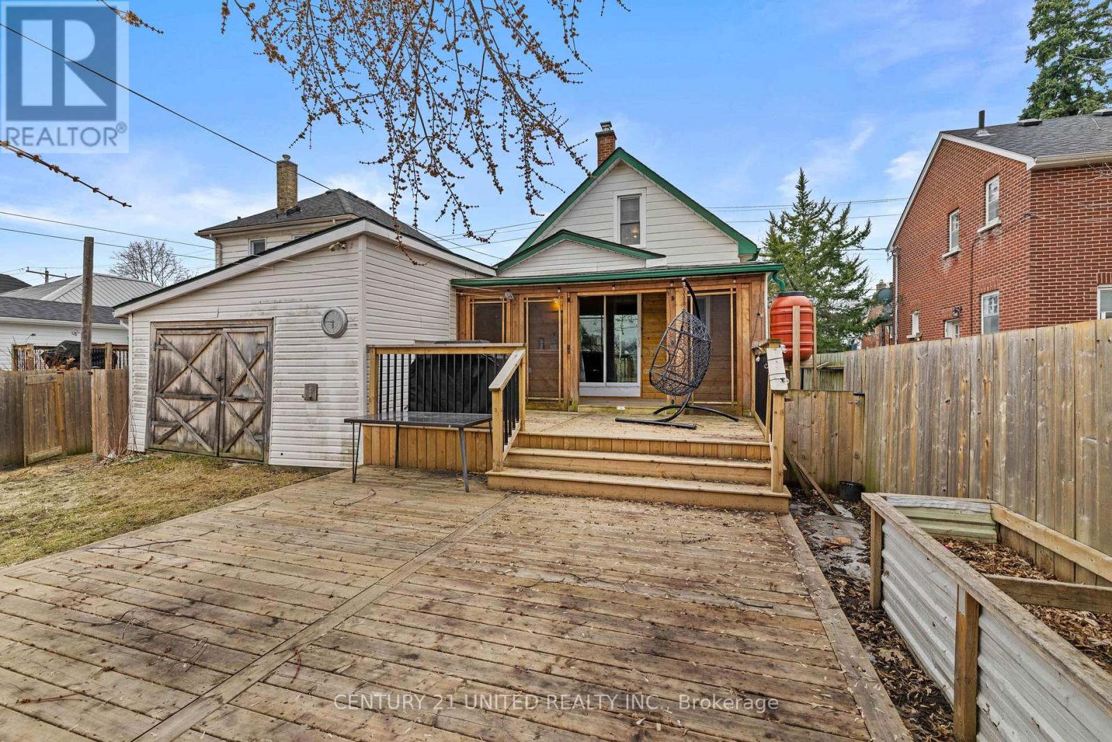 296 Mcgill Street, Peterborough (Otonabee Ward 1), Ontario  K9J 1W5 - Photo 29 - X12965316