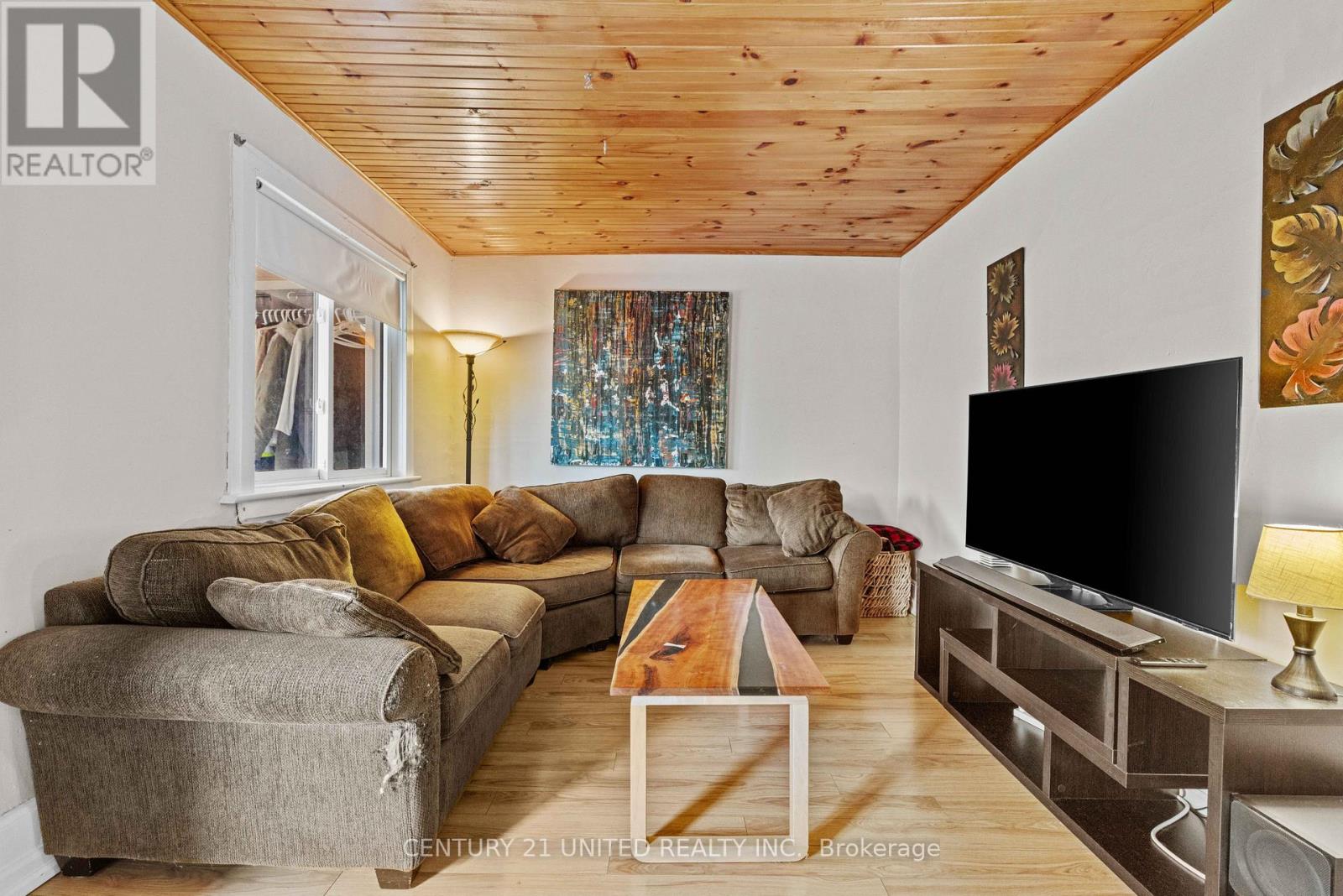 296 Mcgill Street, Peterborough (Otonabee Ward 1), Ontario  K9J 1W5 - Photo 6 - X12965316