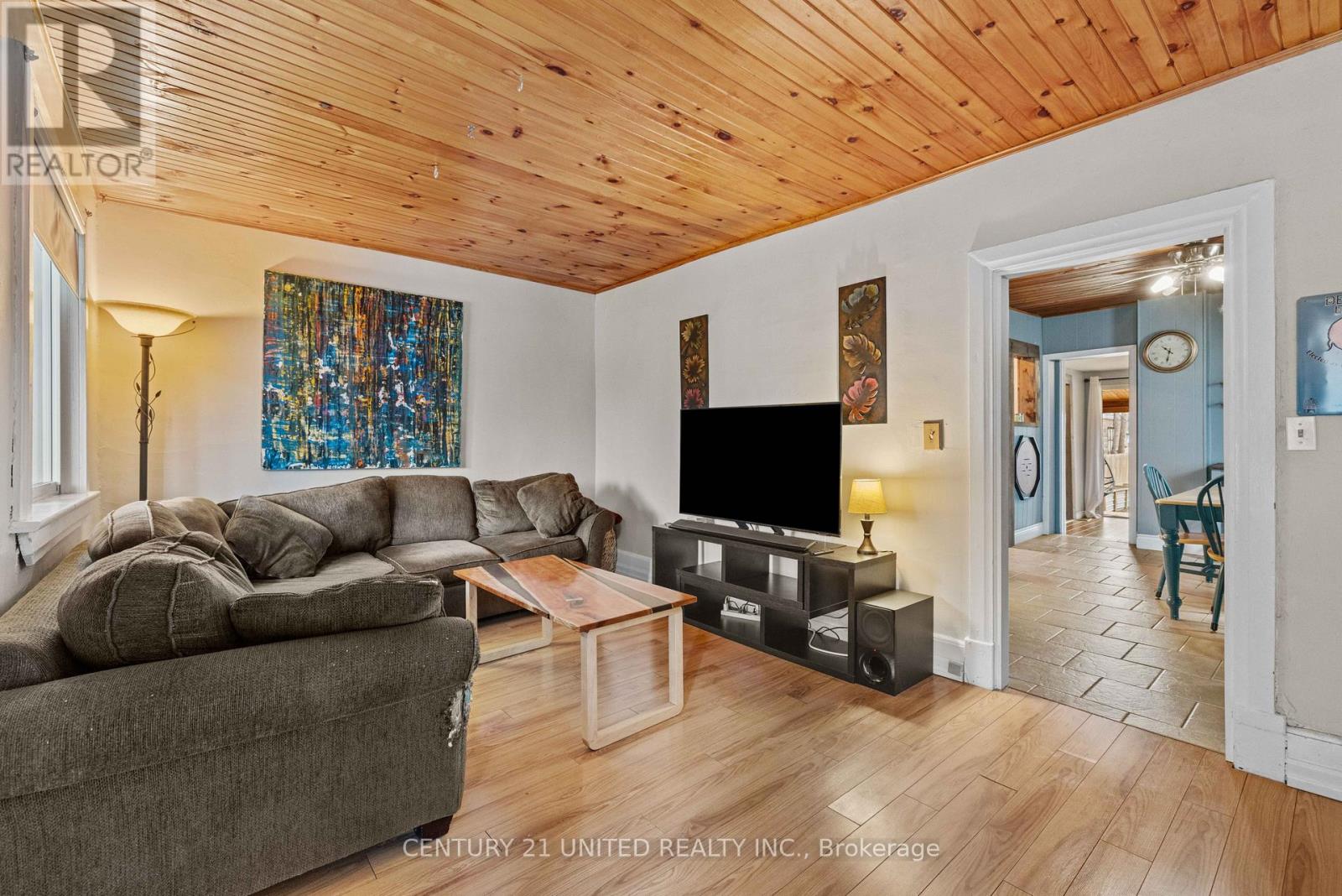 296 Mcgill Street, Peterborough (Otonabee Ward 1), Ontario  K9J 1W5 - Photo 7 - X12965316