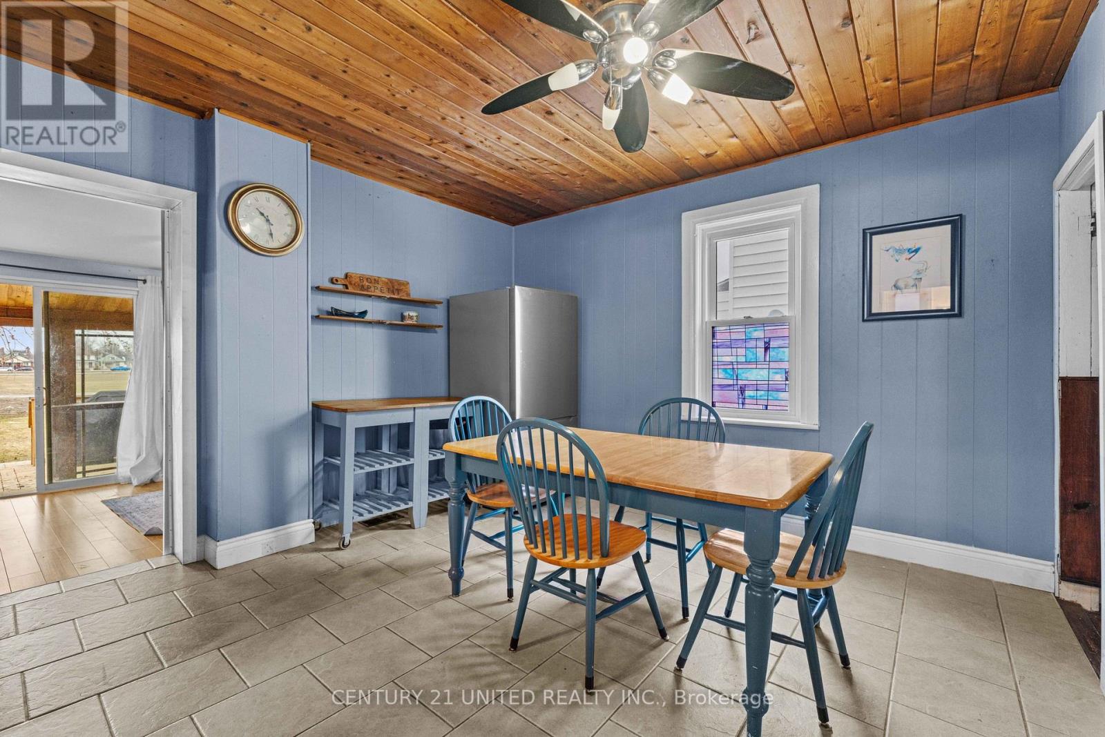 296 Mcgill Street, Peterborough (Otonabee Ward 1), Ontario  K9J 1W5 - Photo 9 - X12965316