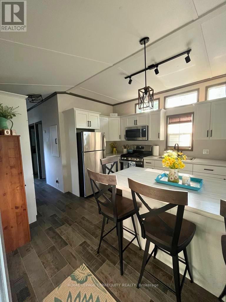 18 Rockhaven, Selwyn, Ontario  K0L 2H0 - Photo 22 - X12965272