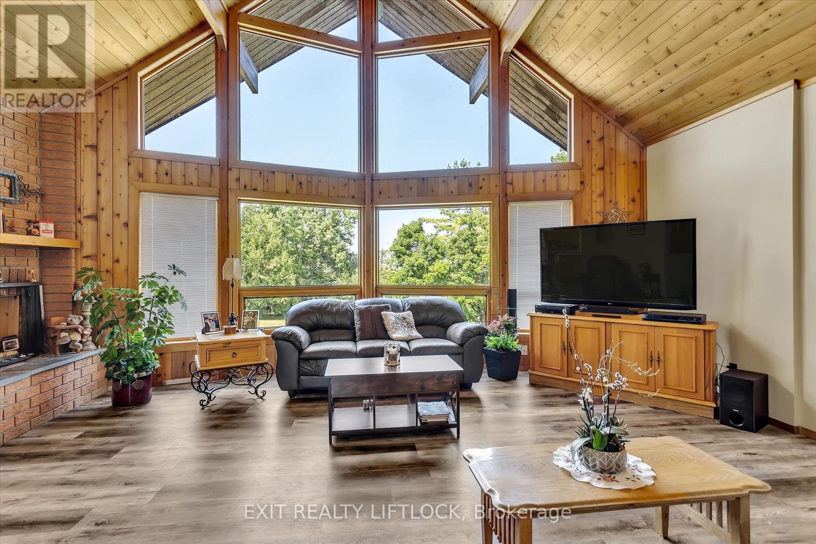 25 Balsam Road, Kawartha Lakes (Fenelon), Ontario  K9V 4R6 - Photo 12 - X12965764