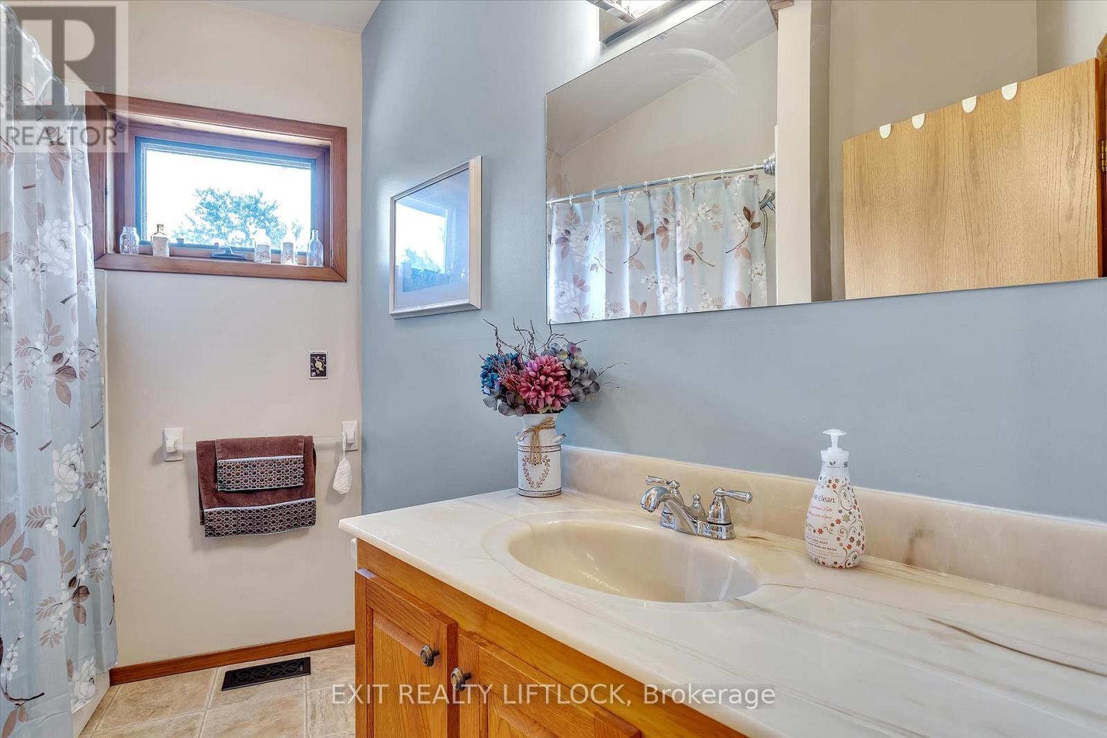 25 Balsam Road, Kawartha Lakes (Fenelon), Ontario  K9V 4R6 - Photo 20 - X12965764