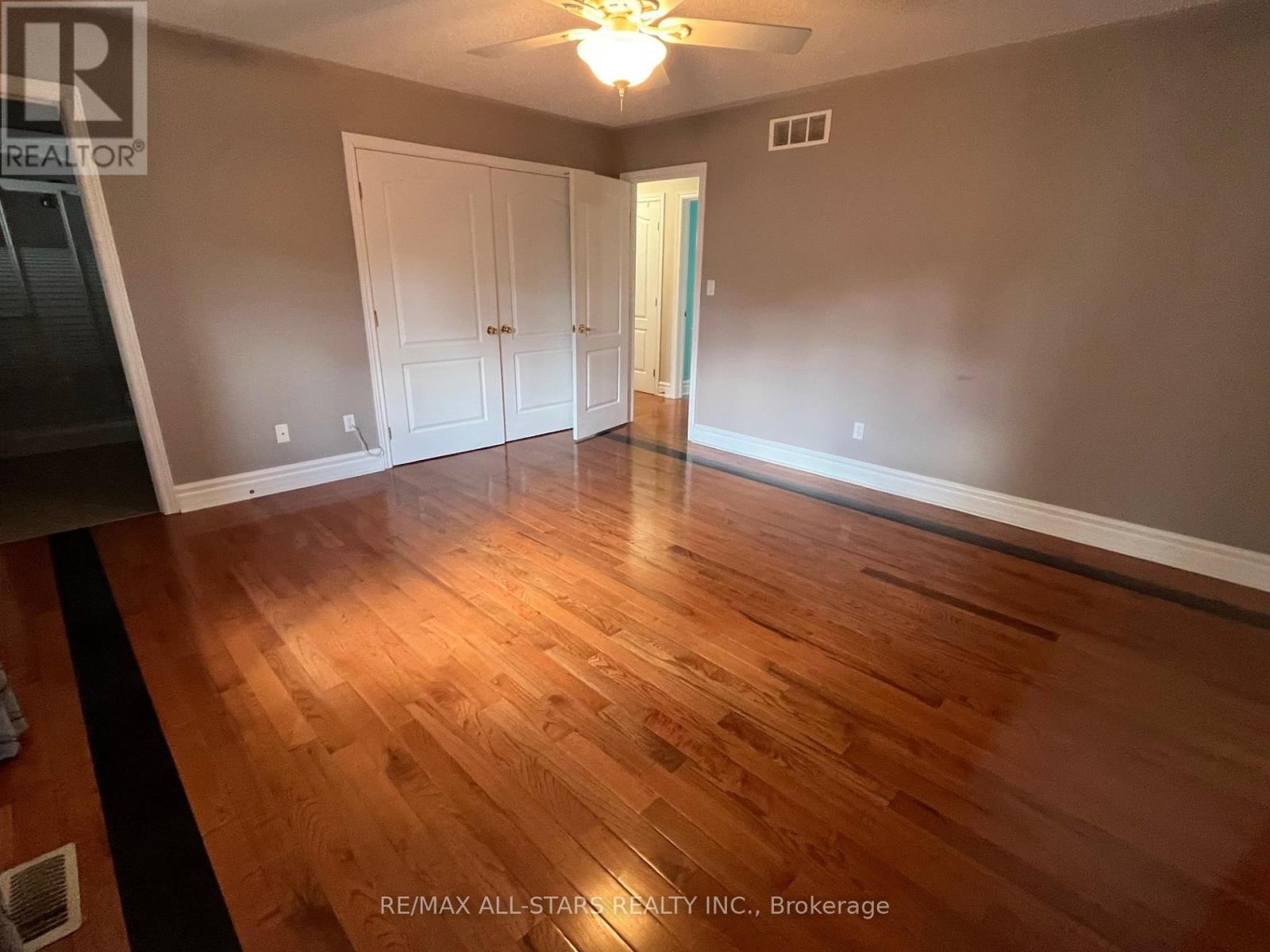 383 Wallace Drive, Kawartha Lakes (Lindsay), Ontario  K9V 6K7 - Photo 11 - X12965950