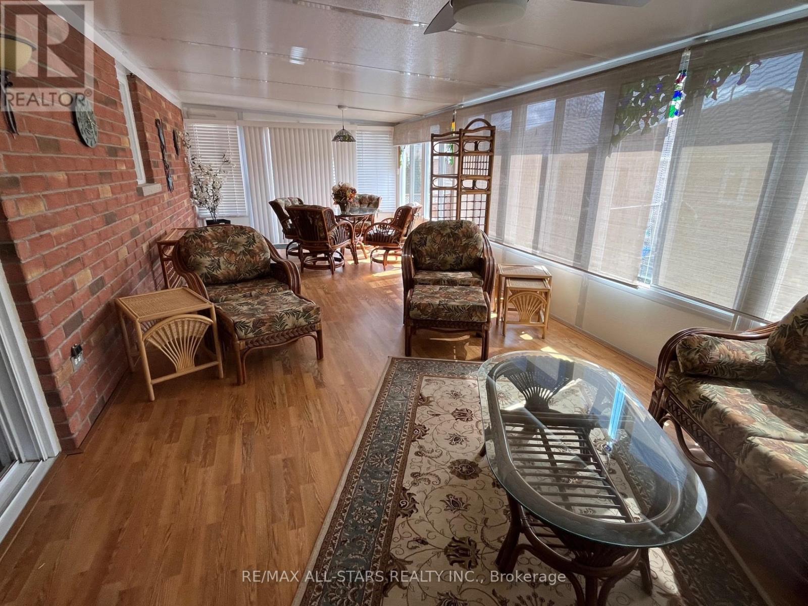 383 Wallace Drive, Kawartha Lakes (Lindsay), Ontario  K9V 6K7 - Photo 15 - X12965950