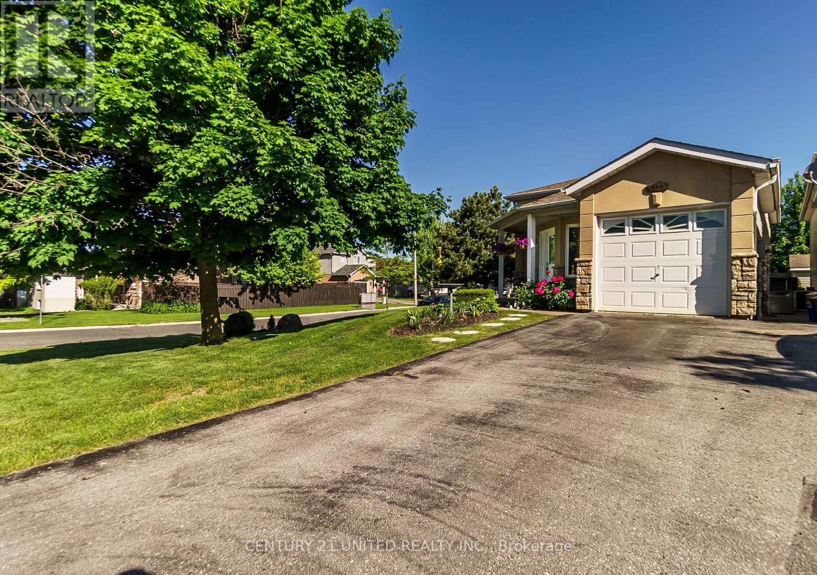 626 Trailview Drive, Peterborough (Ashburnham Ward 4), Ontario  K9J 8P3 - Photo 2 - X12966138