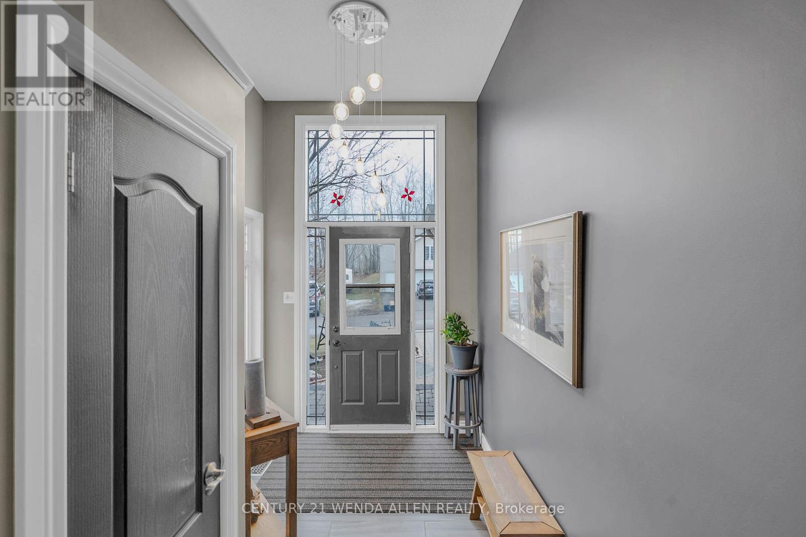 285 Woodward Avenue, Selwyn, Ontario  K9L 1K2 - Photo 4 - X12966052