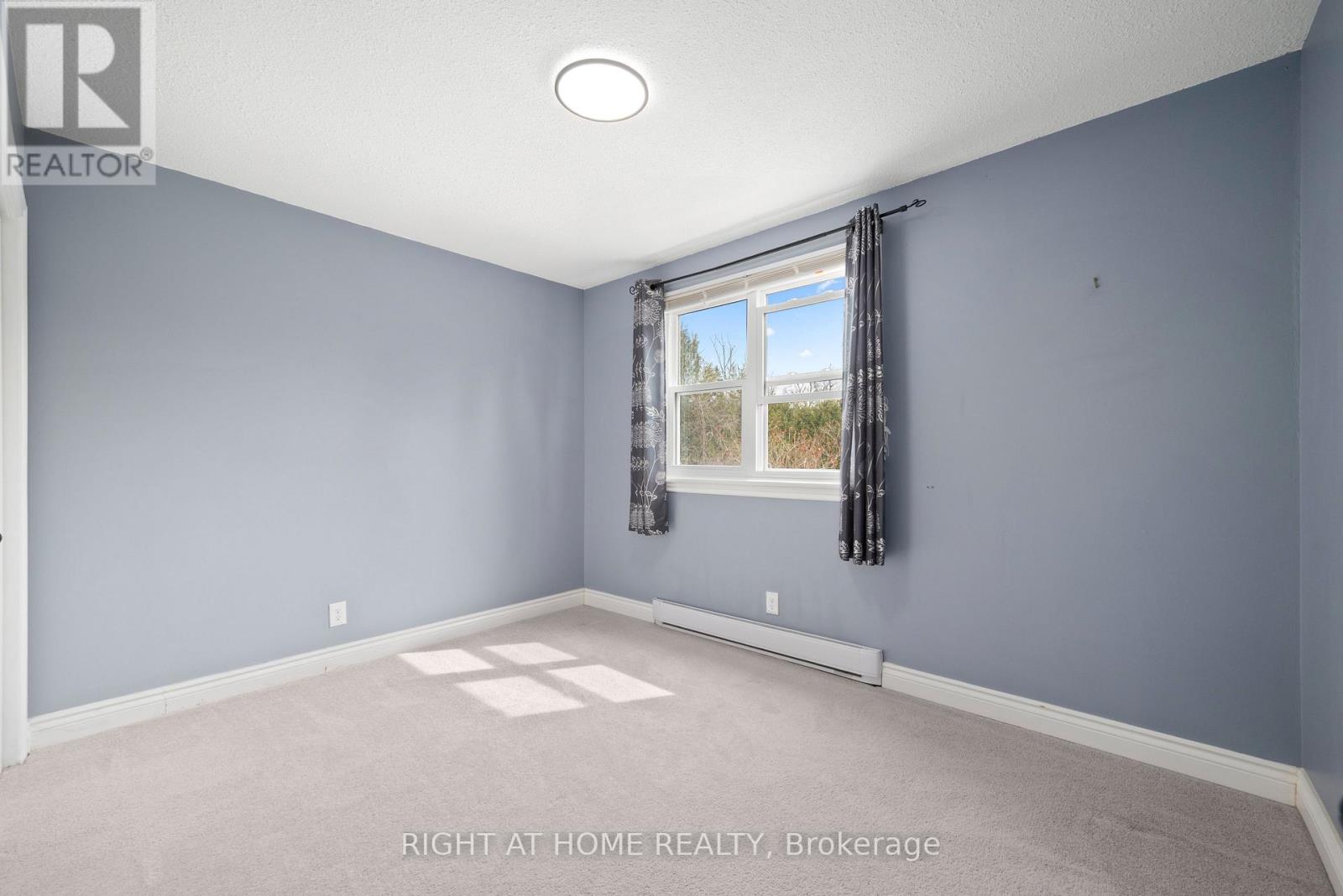 12 Maple Grove Road, Kawartha Lakes (Lindsay), Ontario  K9V 4R6 - Photo 16 - X12966488