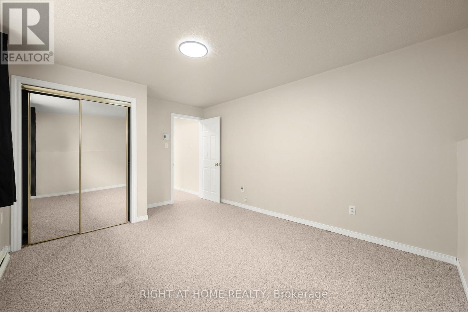 12 Maple Grove Road, Kawartha Lakes (Lindsay), Ontario  K9V 4R6 - Photo 19 - X12966488