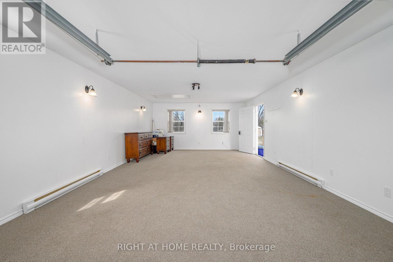 12 Maple Grove Road, Kawartha Lakes (Lindsay), Ontario  K9V 4R6 - Photo 35 - X12966488