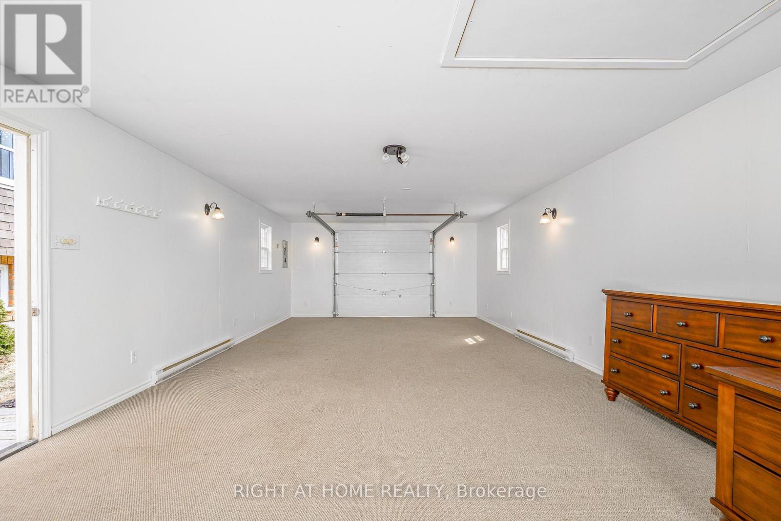 12 Maple Grove Road, Kawartha Lakes (Lindsay), Ontario  K9V 4R6 - Photo 36 - X12966488