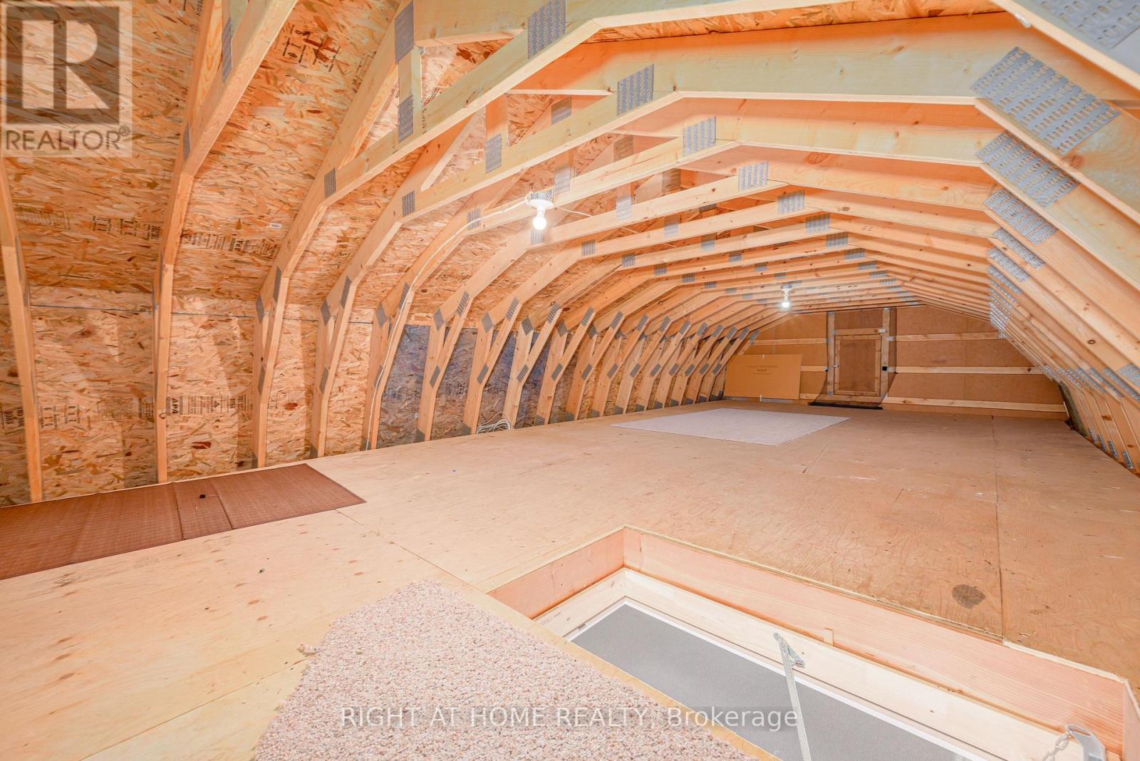 12 Maple Grove Road, Kawartha Lakes (Lindsay), Ontario  K9V 4R6 - Photo 37 - X12966488