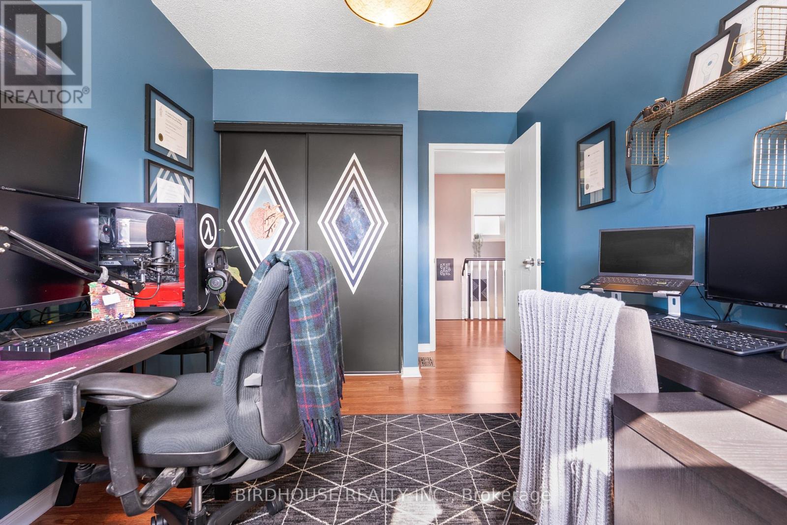 56 Champlain Boulevard, Kawartha Lakes (Lindsay), Ontario  K9V 4R1 - Photo 22 - X12966552