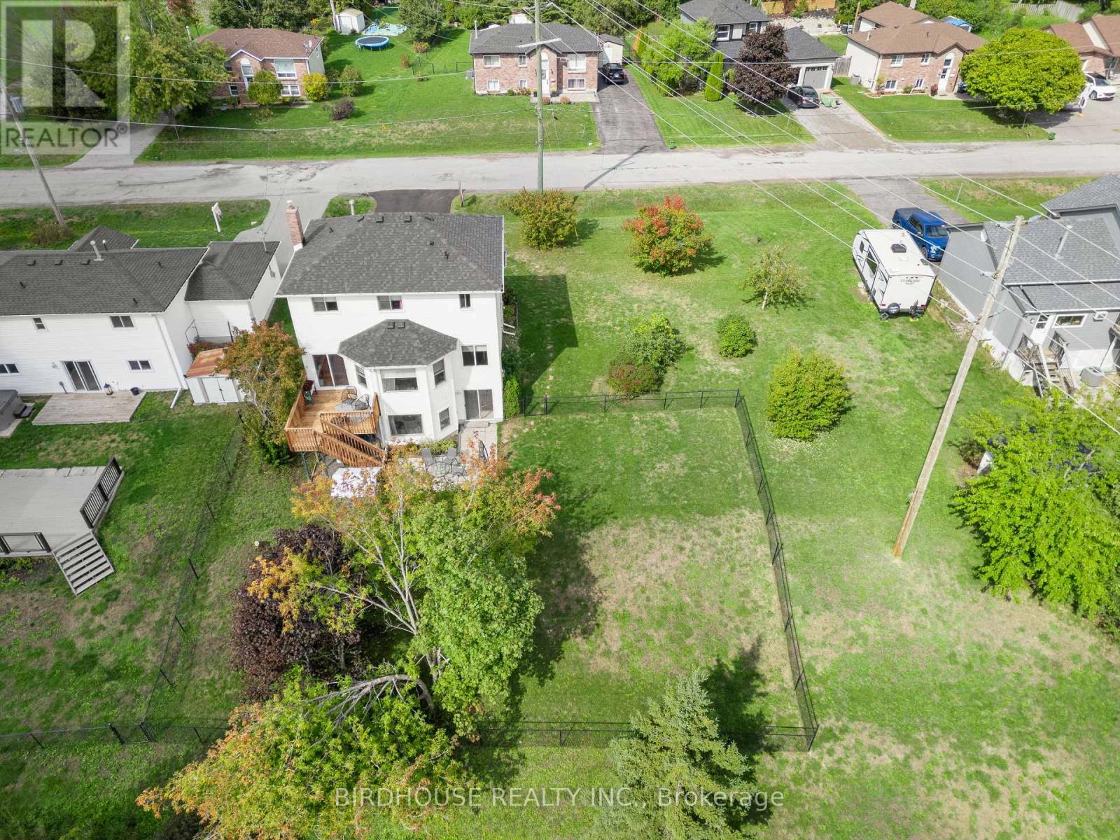 56 Champlain Boulevard, Kawartha Lakes (Lindsay), Ontario  K9V 4R1 - Photo 35 - X12966552