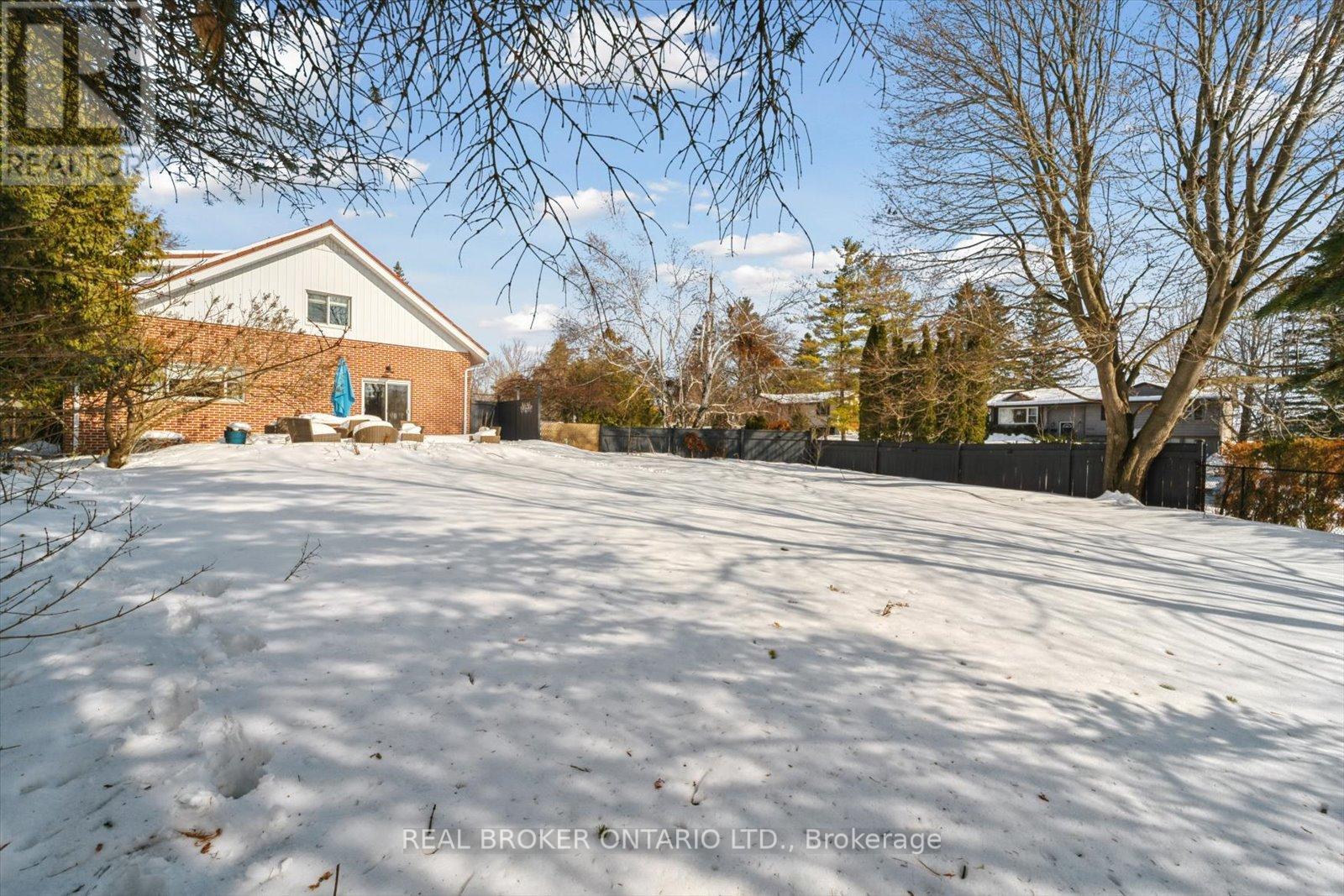 1449 Champlain Drive, Peterborough (Northcrest Ward 5), Ontario  K9L 1N3 - Photo 49 - X12966584