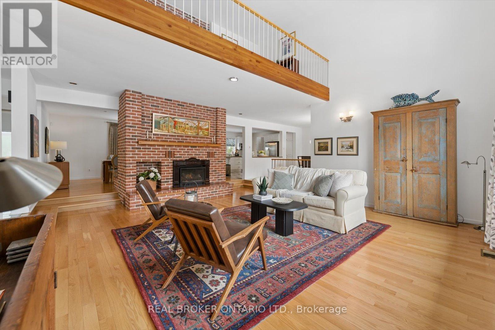 1449 Champlain Drive, Peterborough (Northcrest Ward 5), Ontario  K9L 1N3 - Photo 8 - X12966584