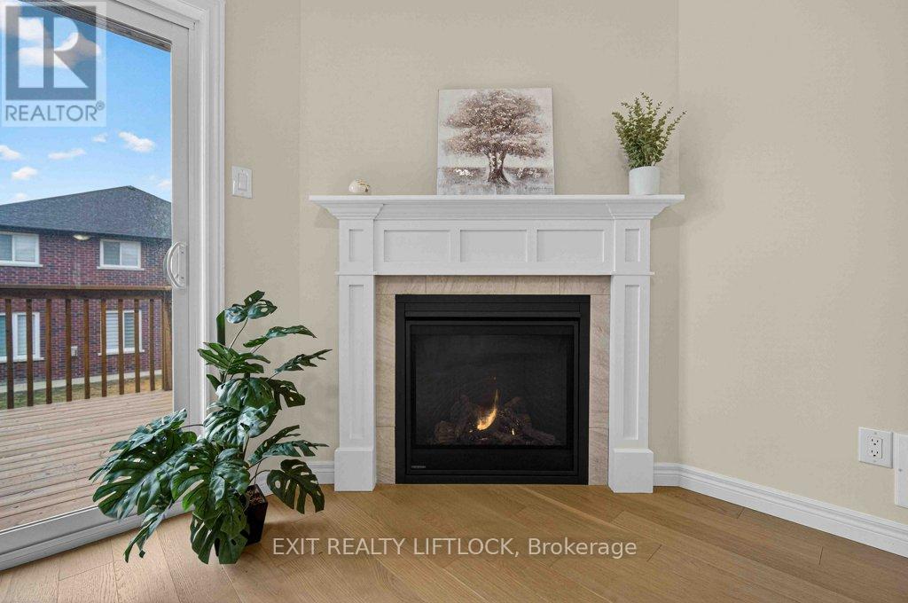 320 Mulligan Gardens, Peterborough (Monaghan Ward 2), Ontario  K9K 0H2 - Photo 10 - X12966754