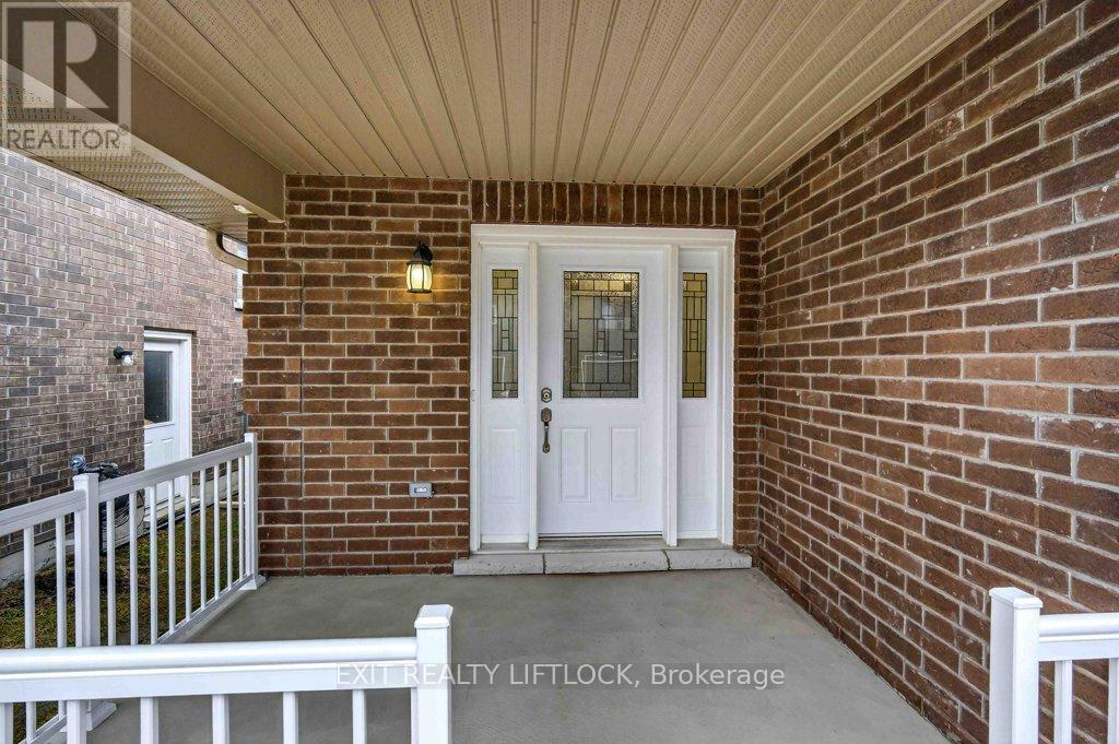 320 Mulligan Gardens, Peterborough (Monaghan Ward 2), Ontario  K9K 0H2 - Photo 2 - X12966754