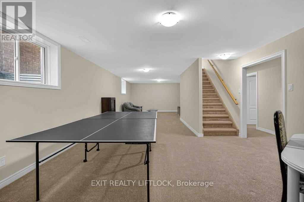 320 Mulligan Gardens, Peterborough (Monaghan Ward 2), Ontario  K9K 0H2 - Photo 20 - X12966754