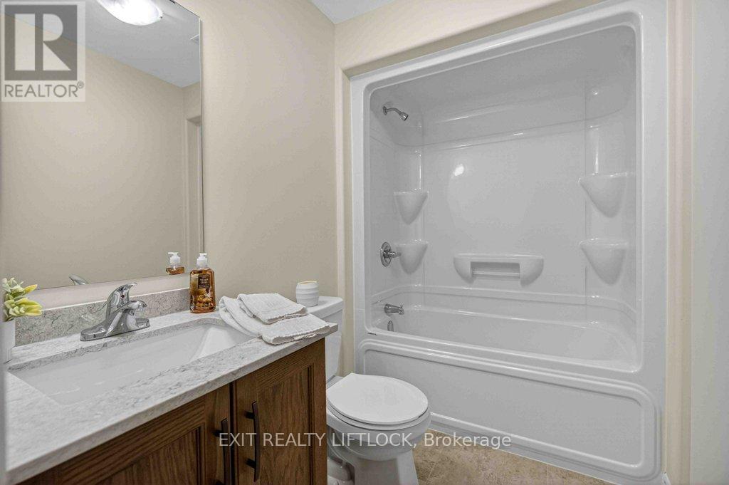 320 Mulligan Gardens, Peterborough (Monaghan Ward 2), Ontario  K9K 0H2 - Photo 26 - X12966754