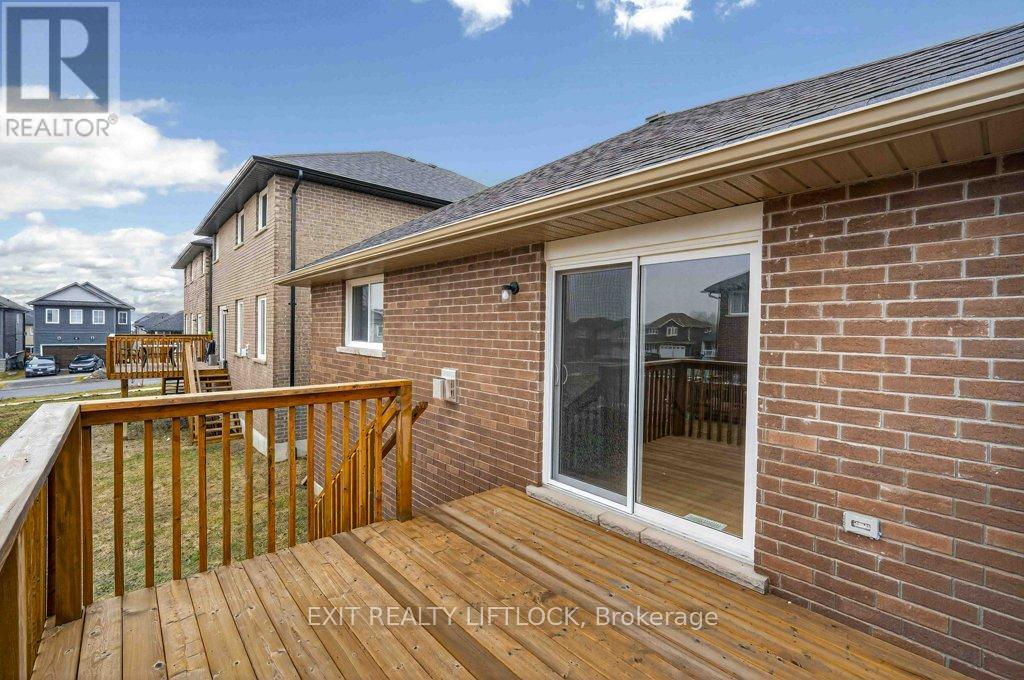 320 Mulligan Gardens, Peterborough (Monaghan Ward 2), Ontario  K9K 0H2 - Photo 31 - X12966754