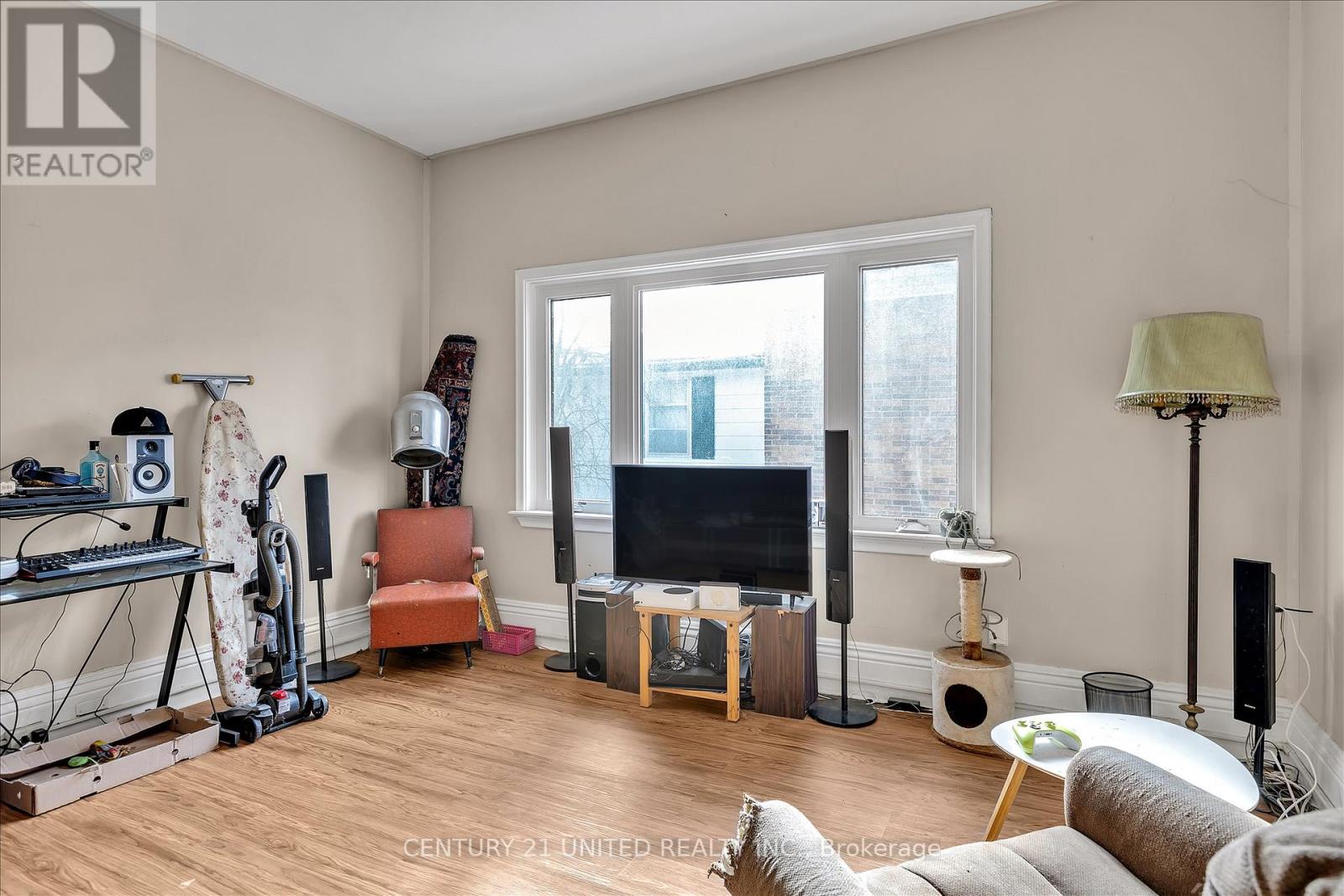 550 Aylmer Street N, Peterborough (Town Ward 3), Ontario  K9H 3W7 - Photo 11 - X12966962