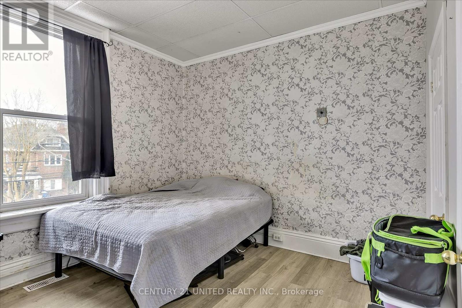 550 Aylmer Street N, Peterborough (Town Ward 3), Ontario  K9H 3W7 - Photo 15 - X12966962