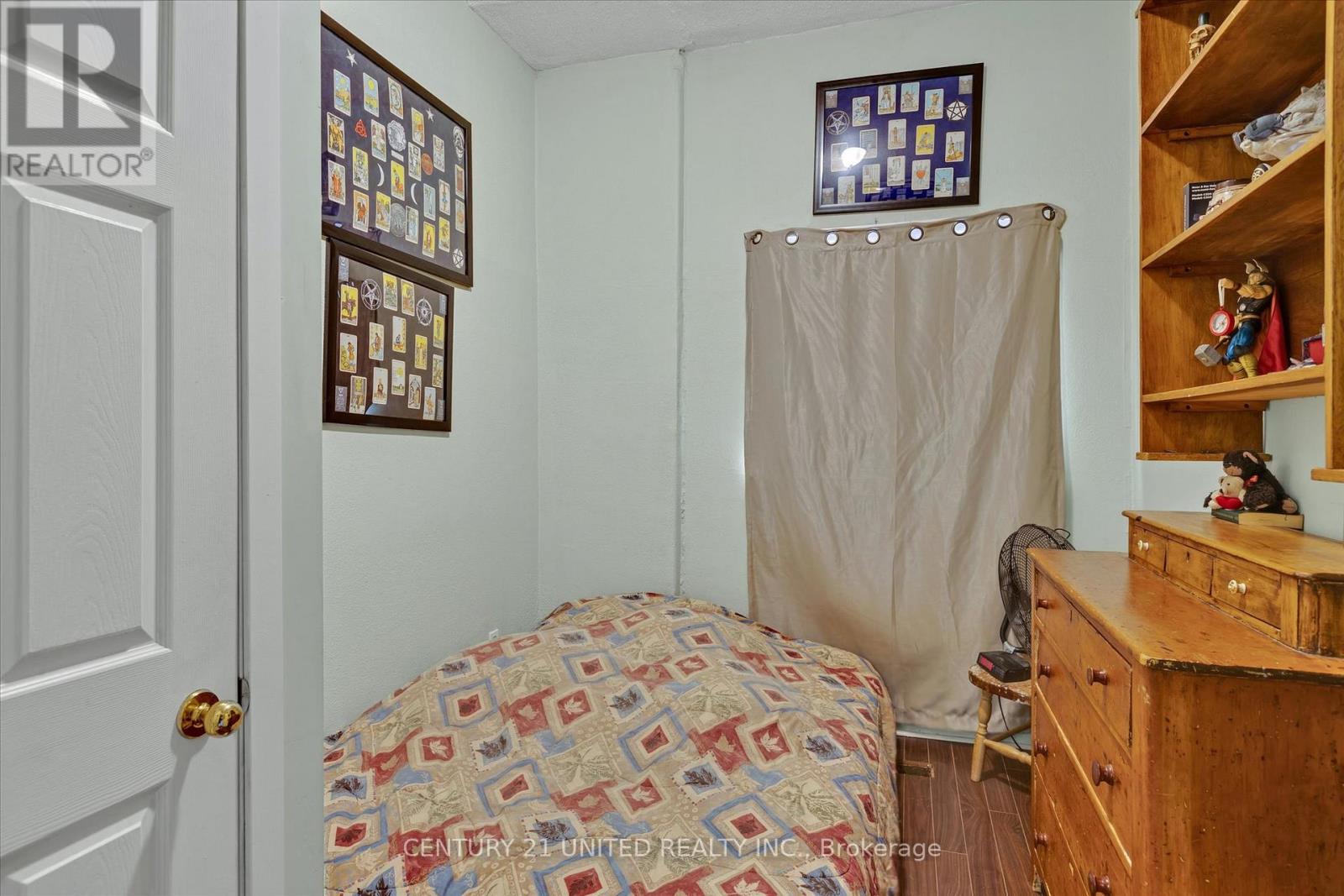 550 Aylmer Street N, Peterborough (Town Ward 3), Ontario  K9H 3W7 - Photo 2 - X12966962