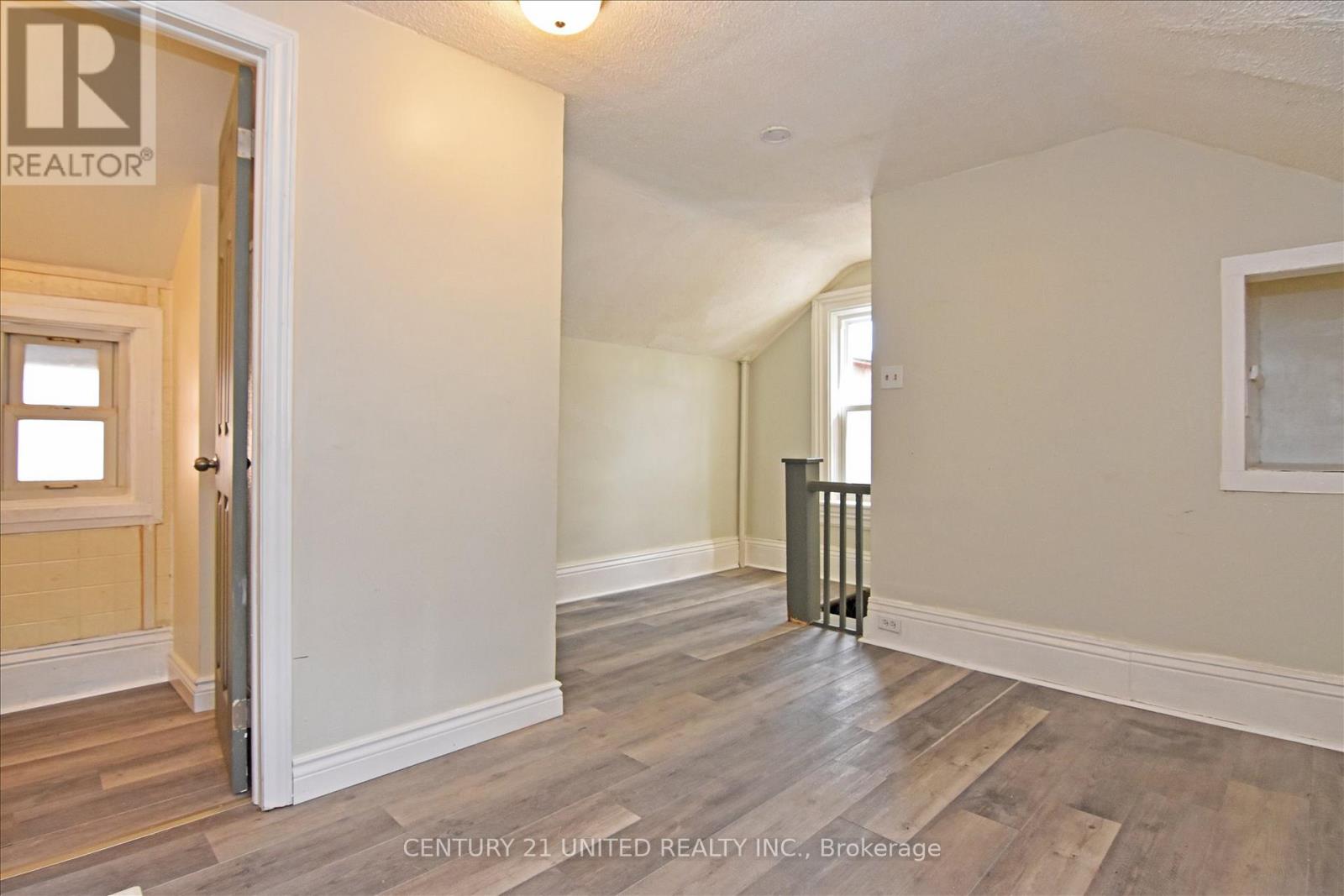 550 Aylmer Street N, Peterborough (Town Ward 3), Ontario  K9H 3W7 - Photo 25 - X12966962