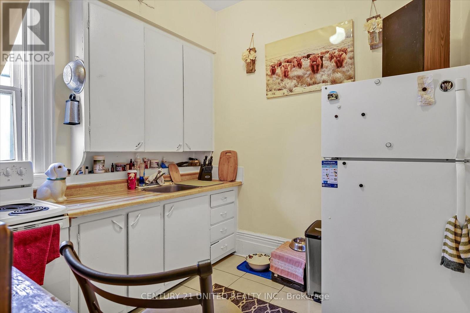 550 Aylmer Street N, Peterborough (Town Ward 3), Ontario  K9H 3W7 - Photo 3 - X12966962