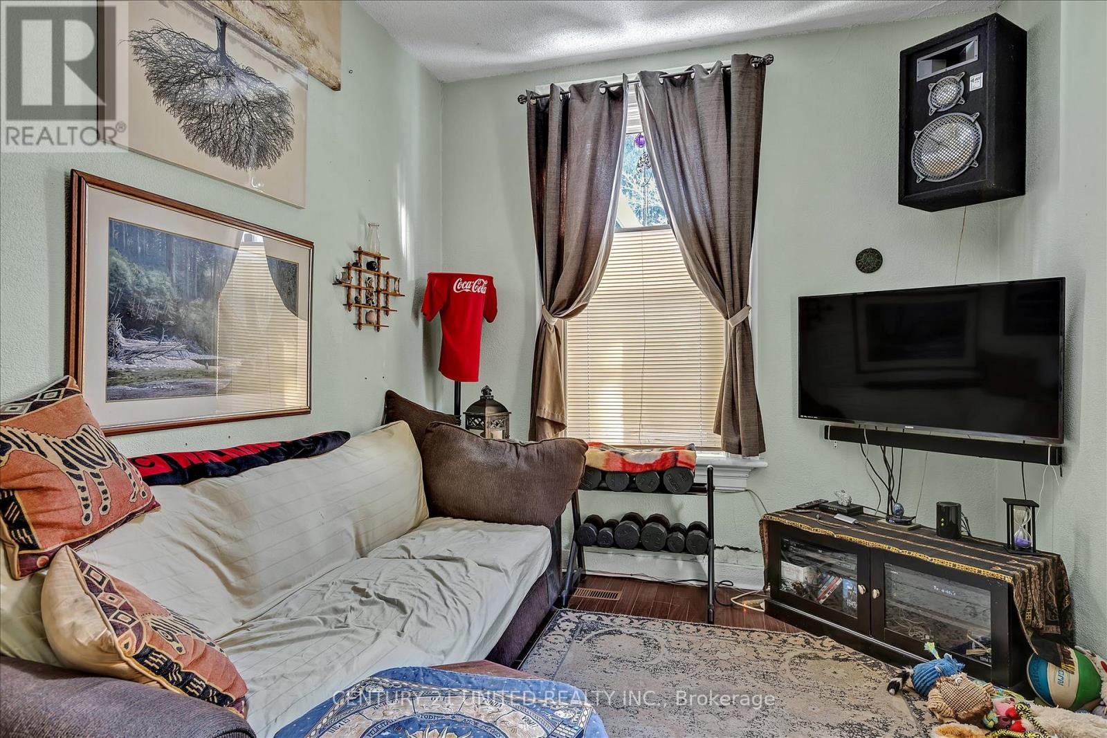 550 Aylmer Street N, Peterborough (Town Ward 3), Ontario  K9H 3W7 - Photo 5 - X12966962