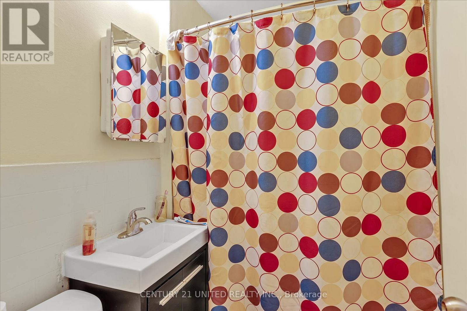 550 Aylmer Street N, Peterborough (Town Ward 3), Ontario  K9H 3W7 - Photo 7 - X12966962